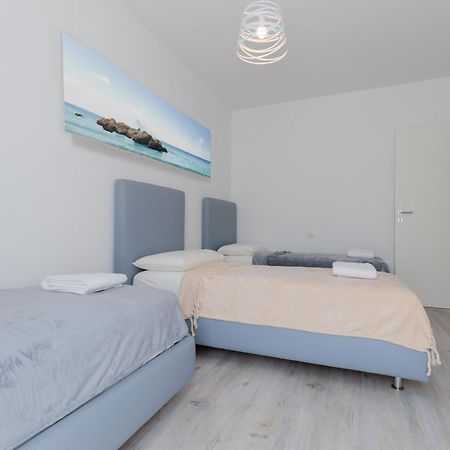 Wave Island! Luxury Resort A Jesolo - Piscina E Park Free! Exterior foto